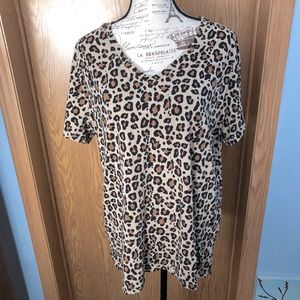 1XL cheetah print top